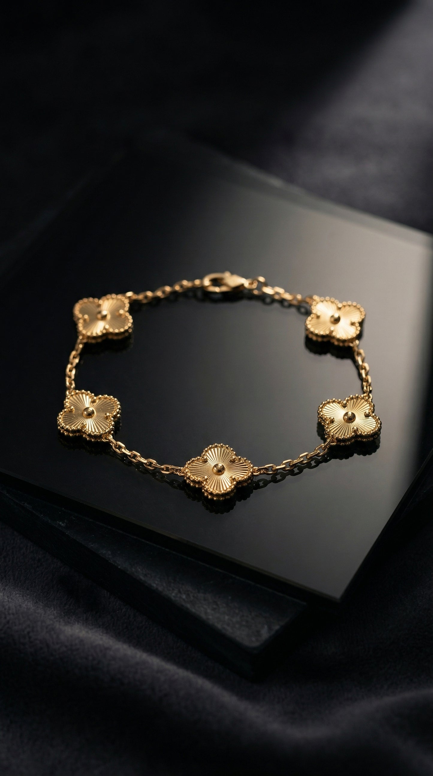 Textured Clover Bracelet