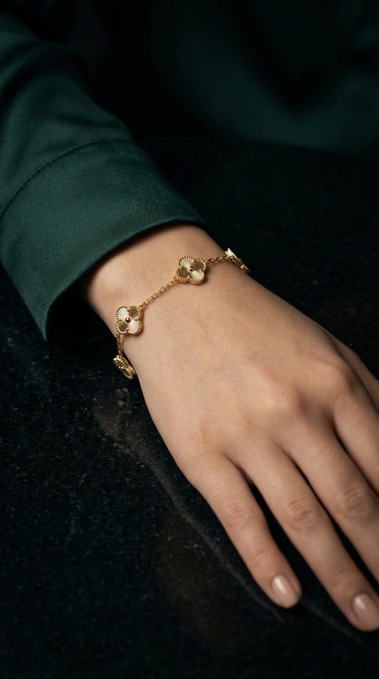 Textured Clover Bracelet