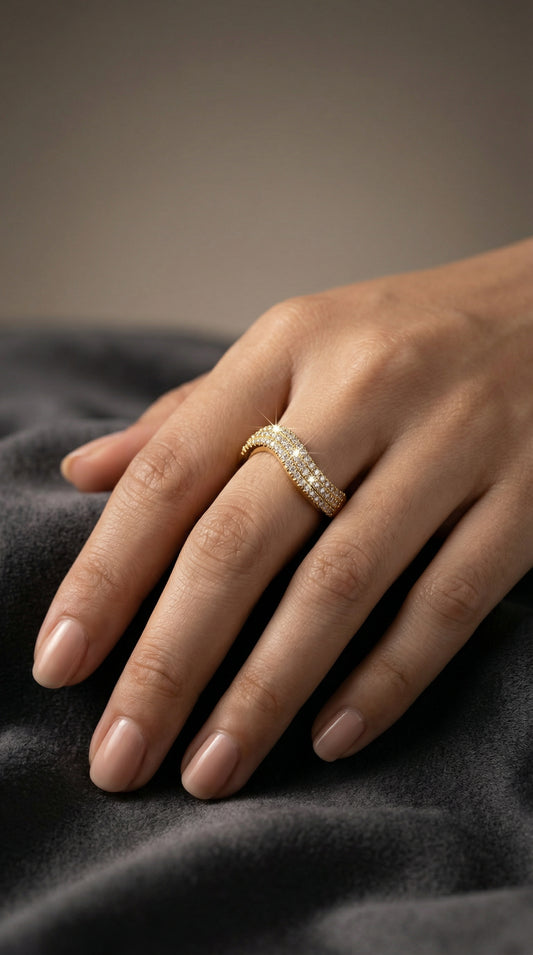 Wavy Pavé Zircon Ring