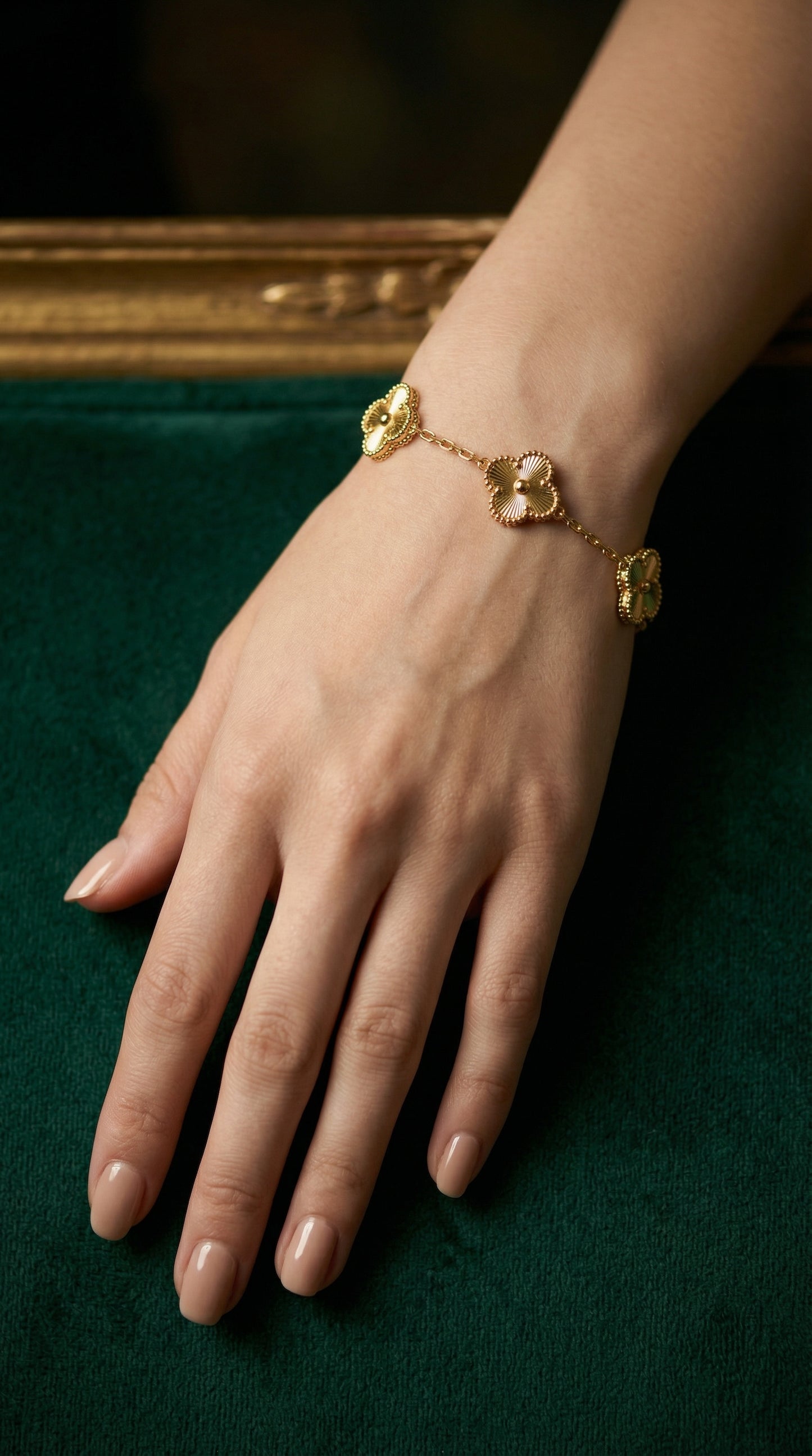 Textured Clover Bracelet