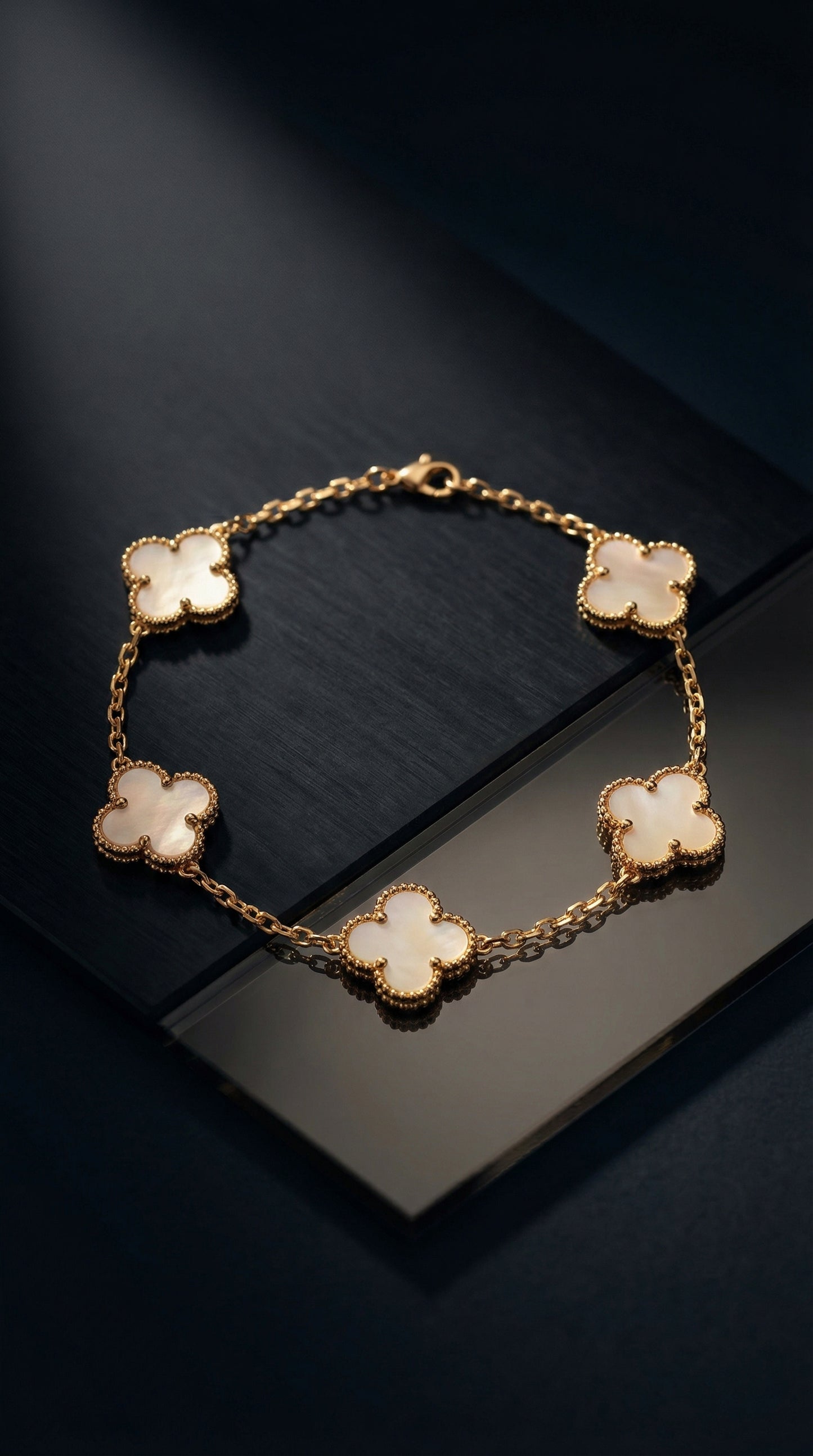 Mother of Pearl Clover Bracelet