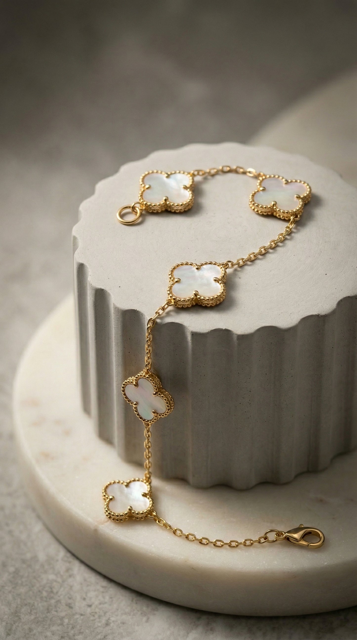 Mother of Pearl Clover Bracelet