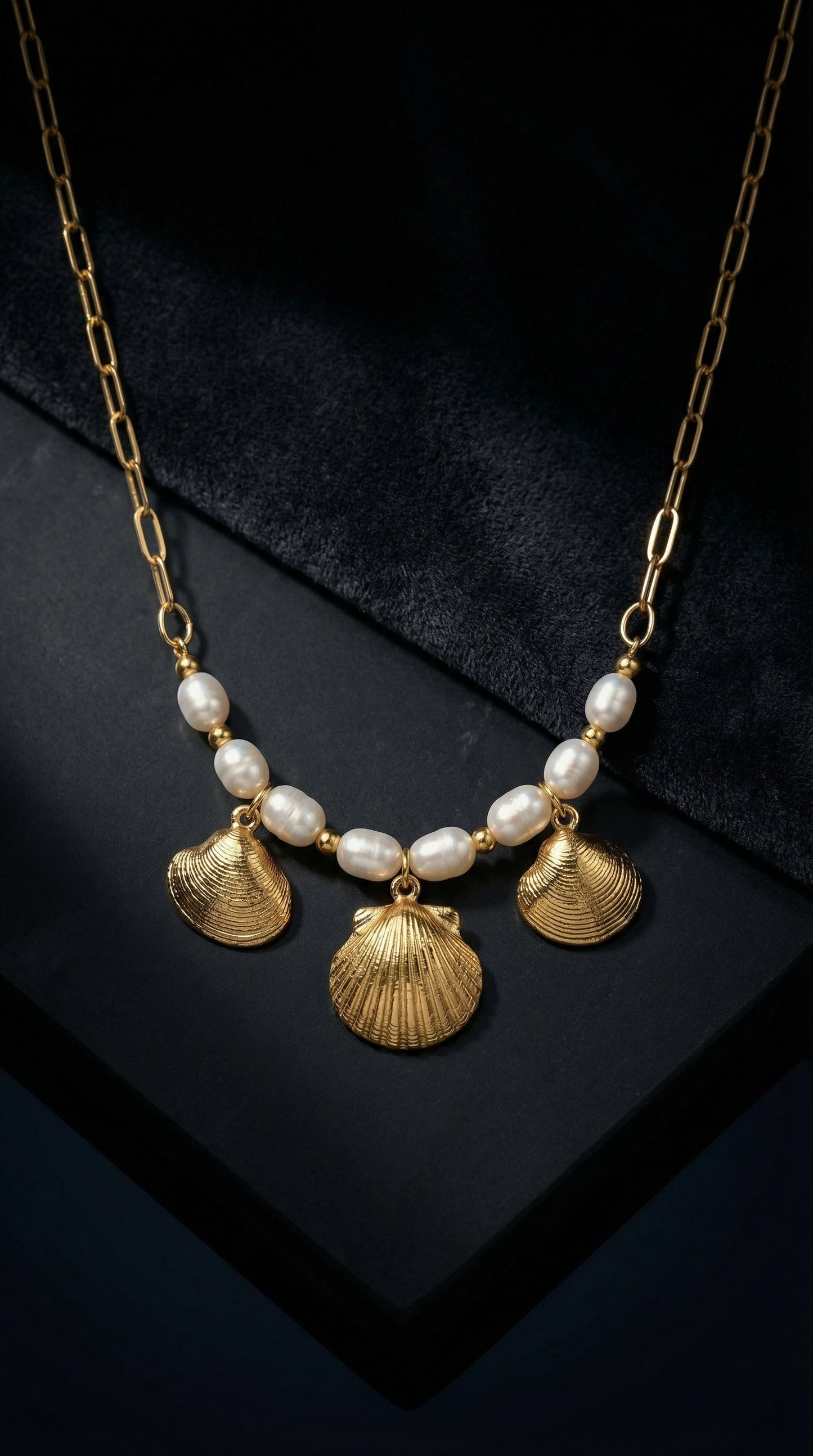 Pearl Shell Charm Necklace